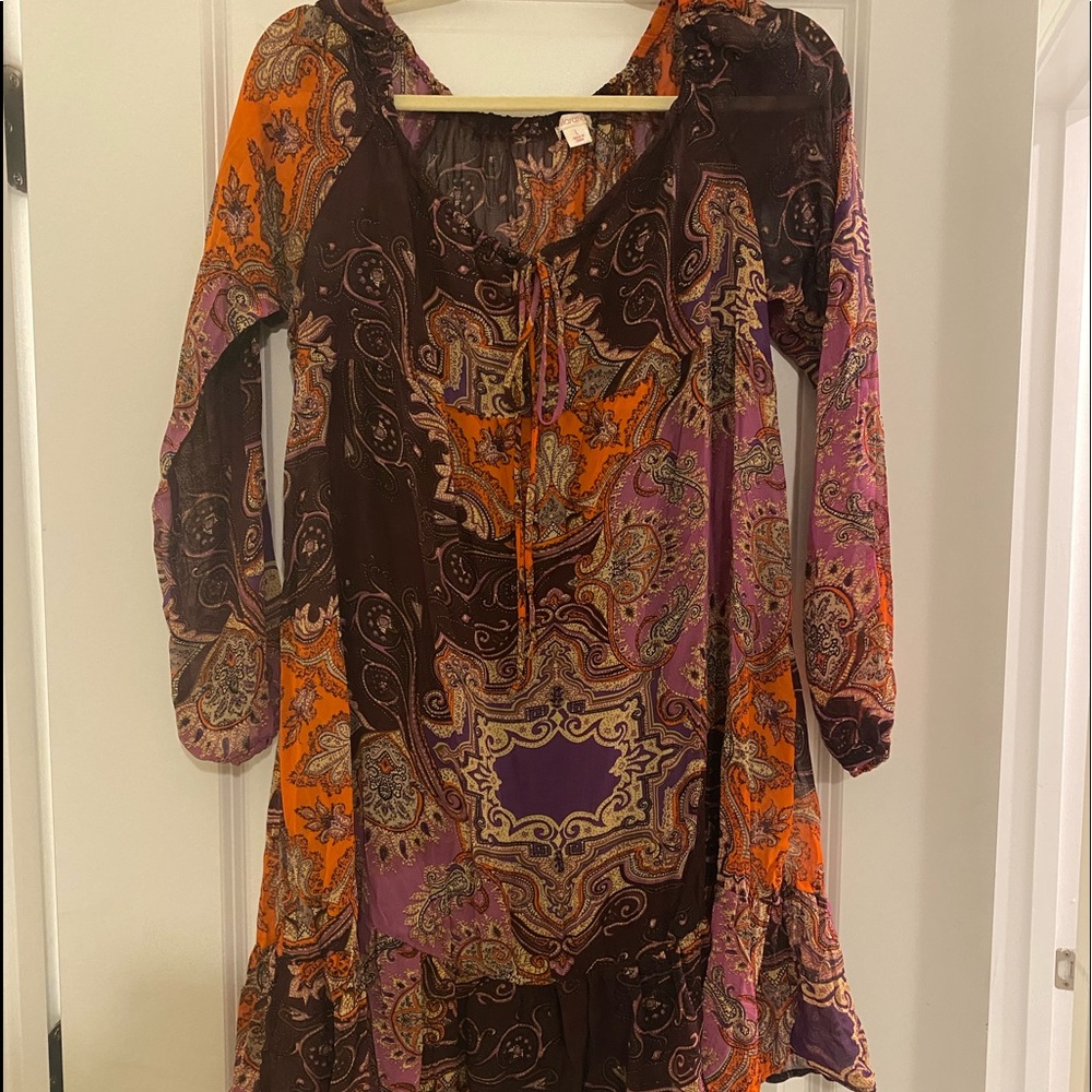 Dark purple patterned long-sleeved dress